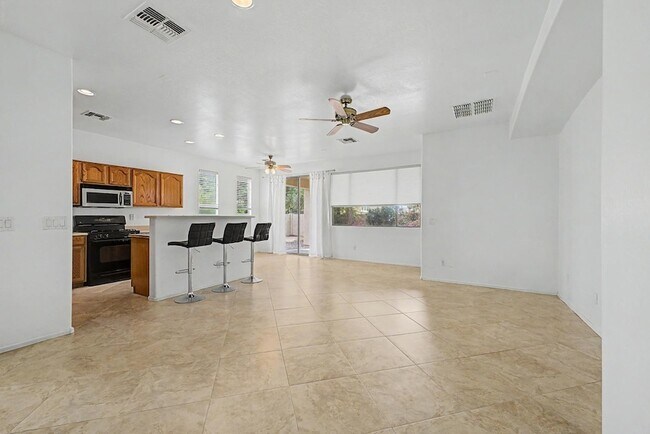 Building Photo - 15235 W Windward Ave