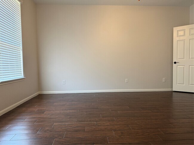 Building Photo - 15226 Olmstead Park Dr