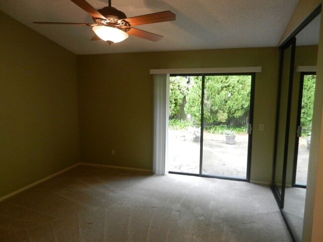Building Photo - 4473 Augusta Dr