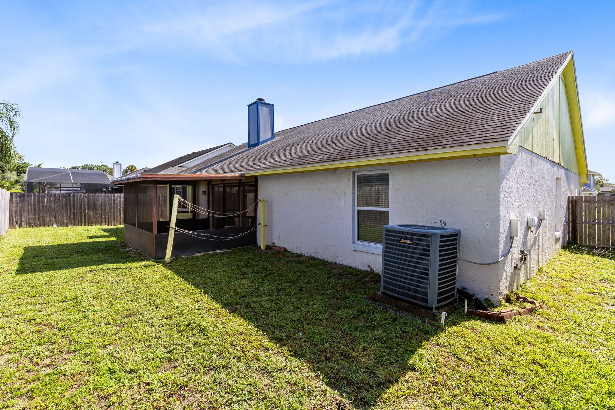 Building Photo - 738 Rosalie Way