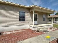 Building Photo - Cozy 2-Bedroom Duplex in Navarre - Close to Beaches & Hurlburt Field!