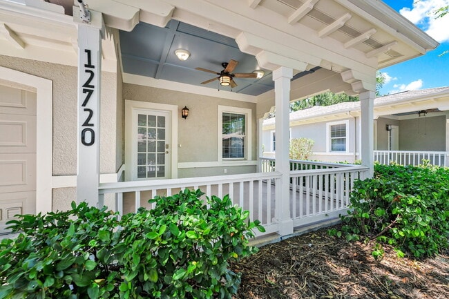 Building Photo - 2028 Villa Sites Dr