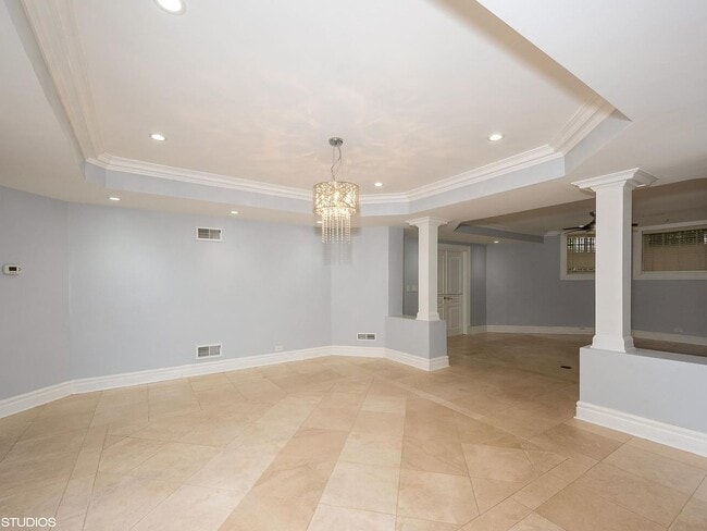 Building Photo - 1201 N Astor St