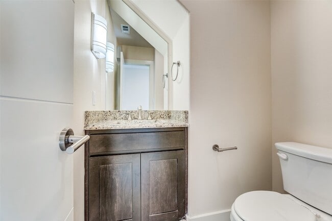 Building Photo - 4316 Hartford St