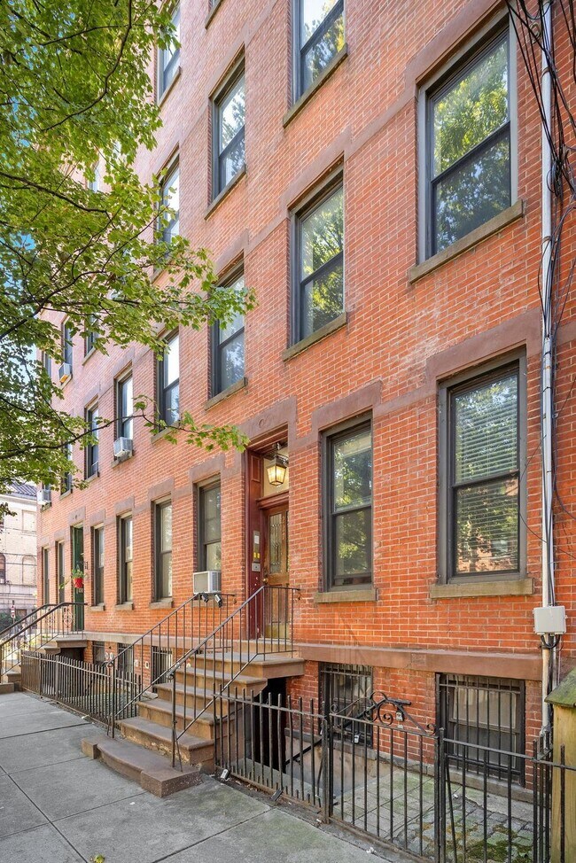 Building Photo - 227 3rd St