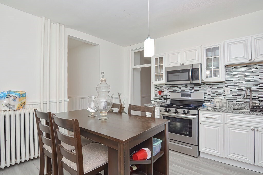 Building Photo - 17 Michigan Ave