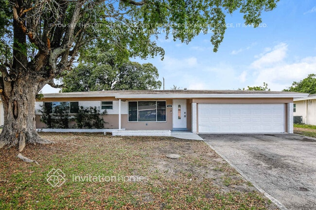 Building Photo - 533 W Dayton Cir