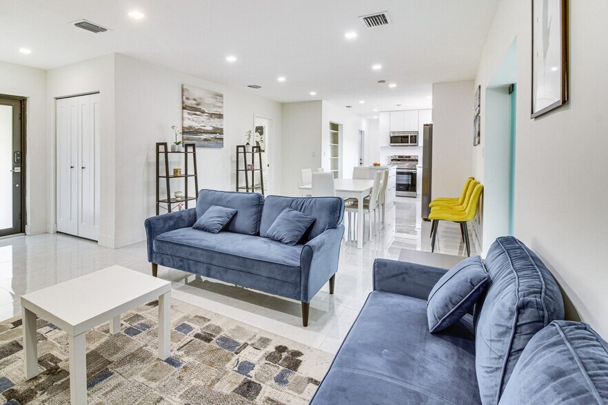 Building Photo - 6124 SW 64th Terrace