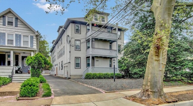 Building Photo - 127-131 Hudson Ave