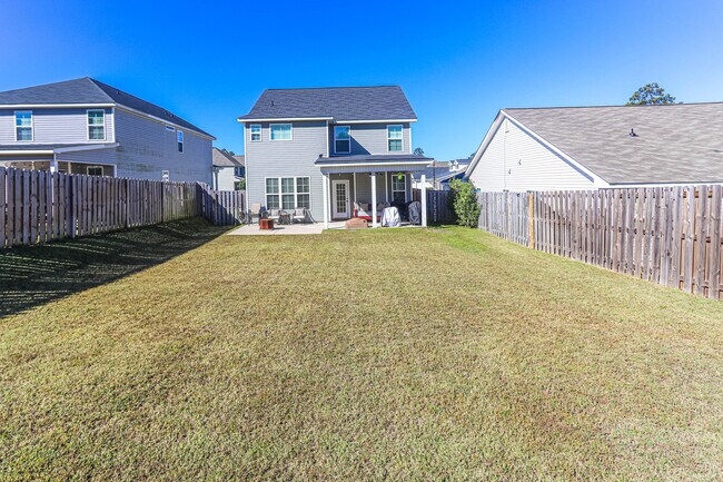 Building Photo - 550 Jensen Ln