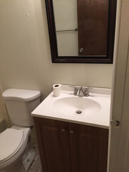 Building Photo - 920 Jonathon Ct