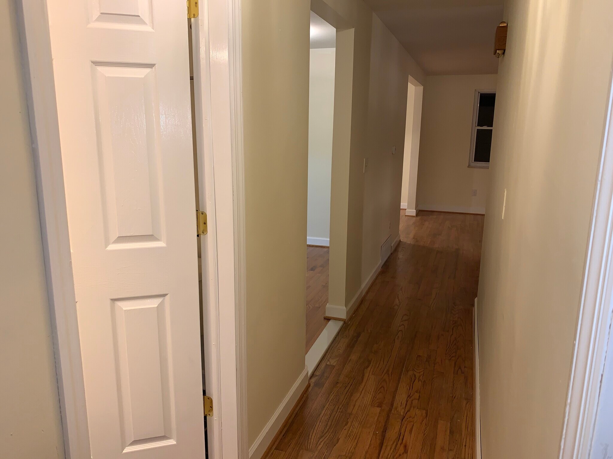 Building Photo - 4268 Sample Ct