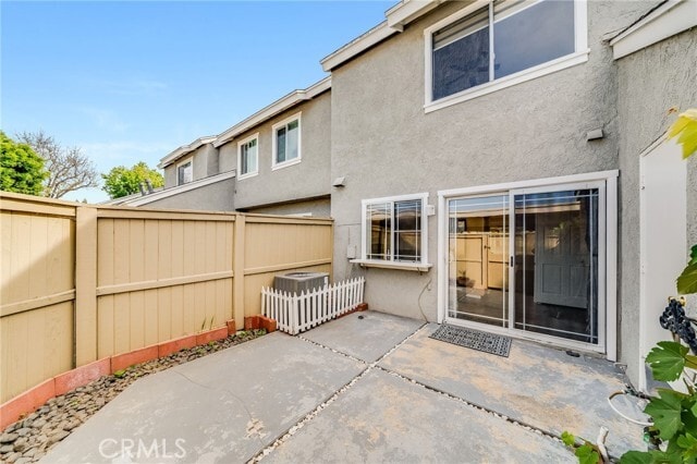 Building Photo - 16 Fox Hollow