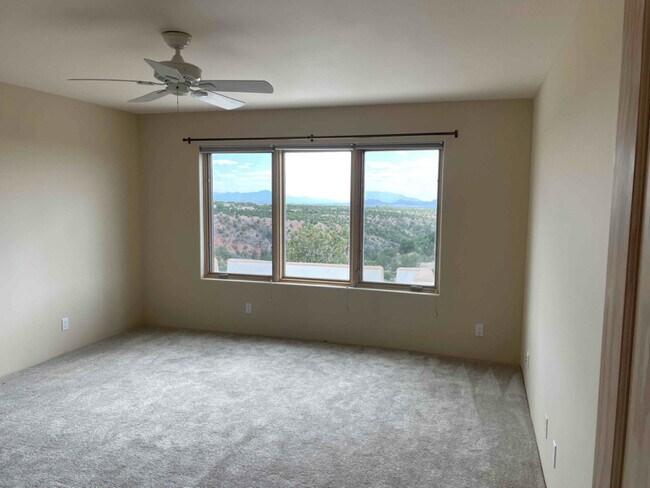 Building Photo - 4 Old Agua Fria Rd E