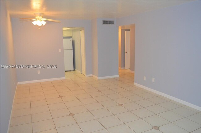 Building Photo - 1370 NE 119th St