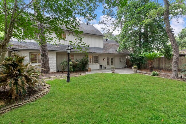Building Photo - 13643 Glen Erica Dr