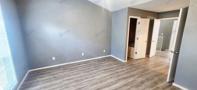 Building Photo - 9510 Olde Towne Row