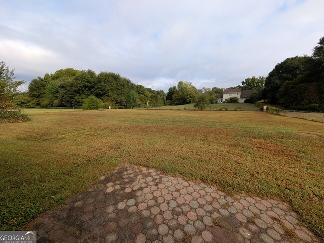 Building Photo - 165 Heritage Farm Ln