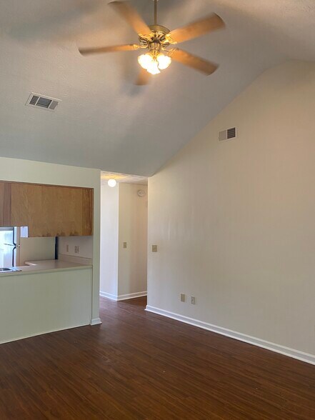 Living Room - 1963 Bluff Ct