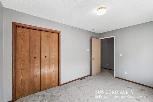 Building Photo - 306 N 23rd Ave