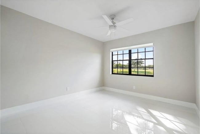Building Photo - 5794 Parkwalk Cir W