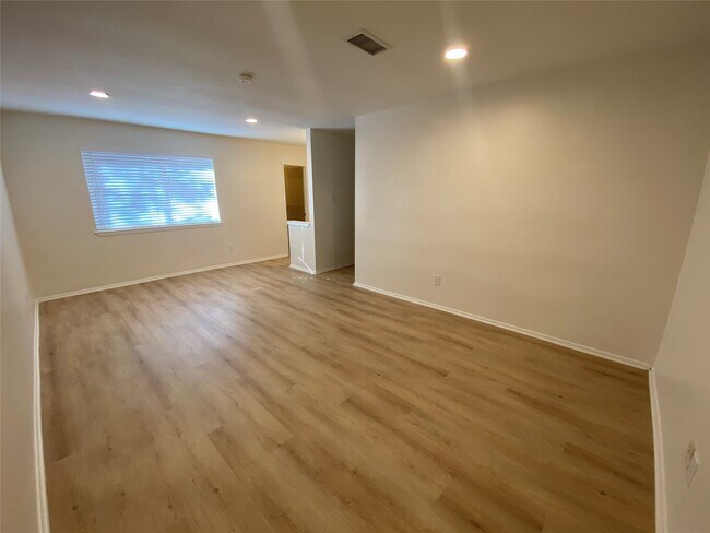 Building Photo - 2 N Waxberry Rd