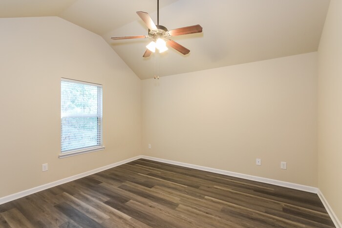 Building Photo - 425 Ripsaw Ct