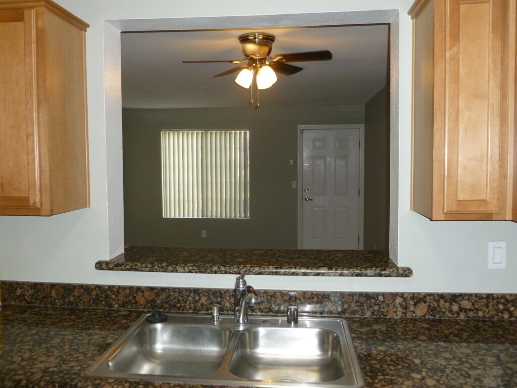 Building Photo - 2110 Sealion Dr