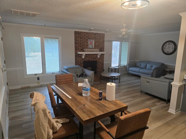 Building Photo - 4534 Jessup Grove Rd