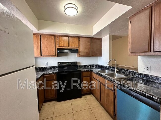 Building Photo - 2801 E Monte Cristo Ave