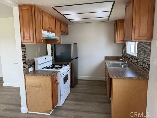 Building Photo - 7911 Glencoe Drive