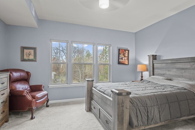 Building Photo - Elevated Old Town Ashburn Living: A Four-L...