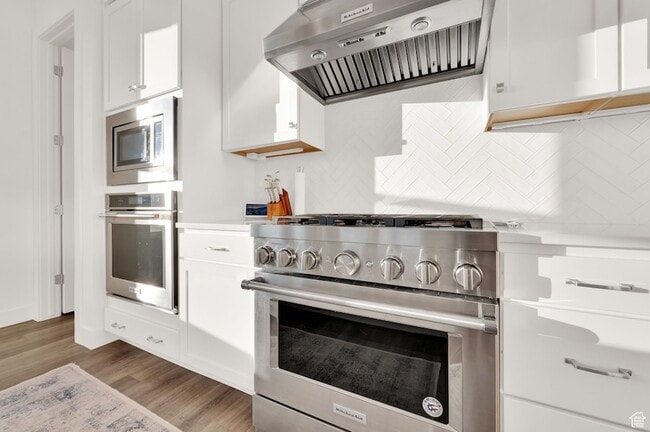 Building Photo - 1722 Oakridge Cir