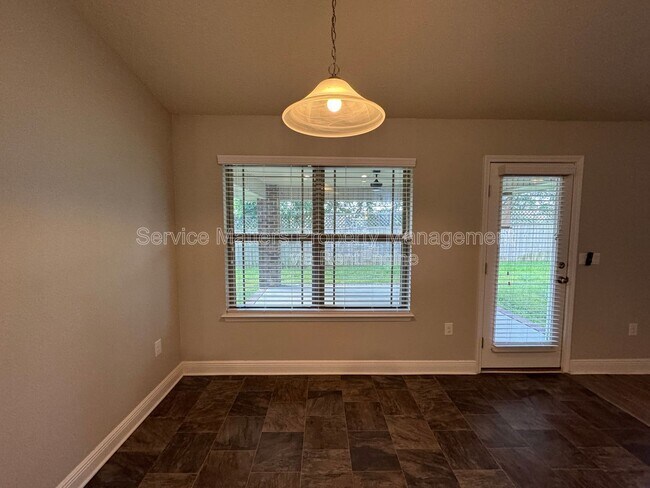 Building Photo - 4622 Belvedere Circle