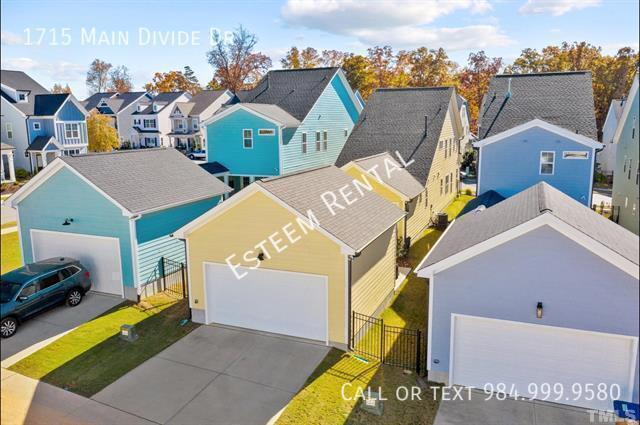Building Photo - 1715 Main Divide Dr