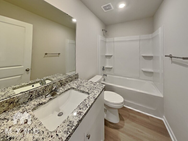 Building Photo - 371 Ivy Bank Dr