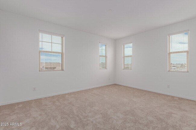 Building Photo - 8817 W Denton Ln
