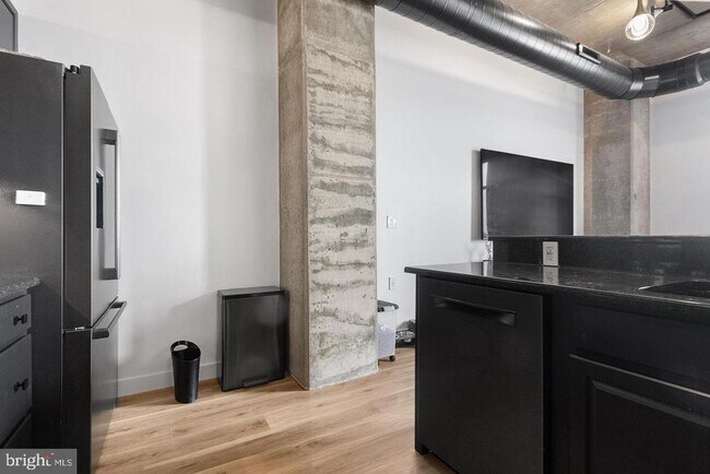 Building Photo - 113 N Bread St