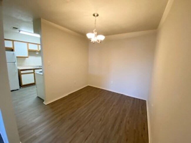 Building Photo - 1 Bed, 1 Bath, downstairs at The Haven