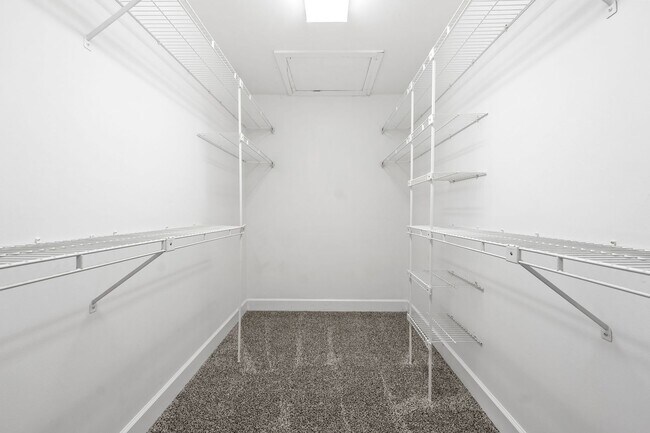 Building Photo - 108 Rolling Meadow Dr