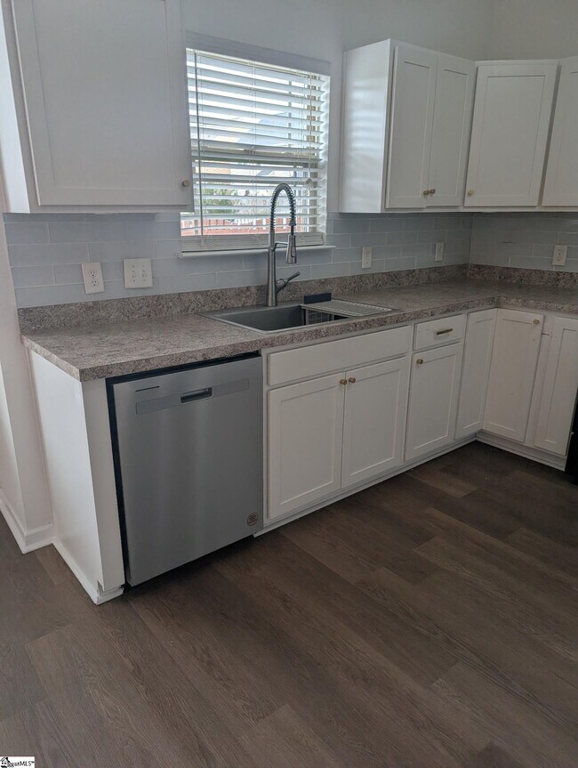 Building Photo - 212 Werninger Ct