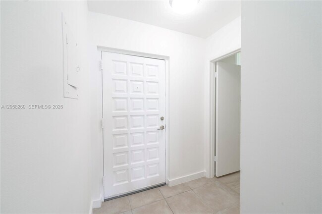 Building Photo - 750 NE 64th St