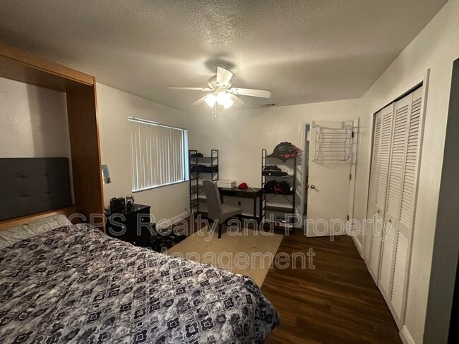 Building Photo - 651 Tam Ct