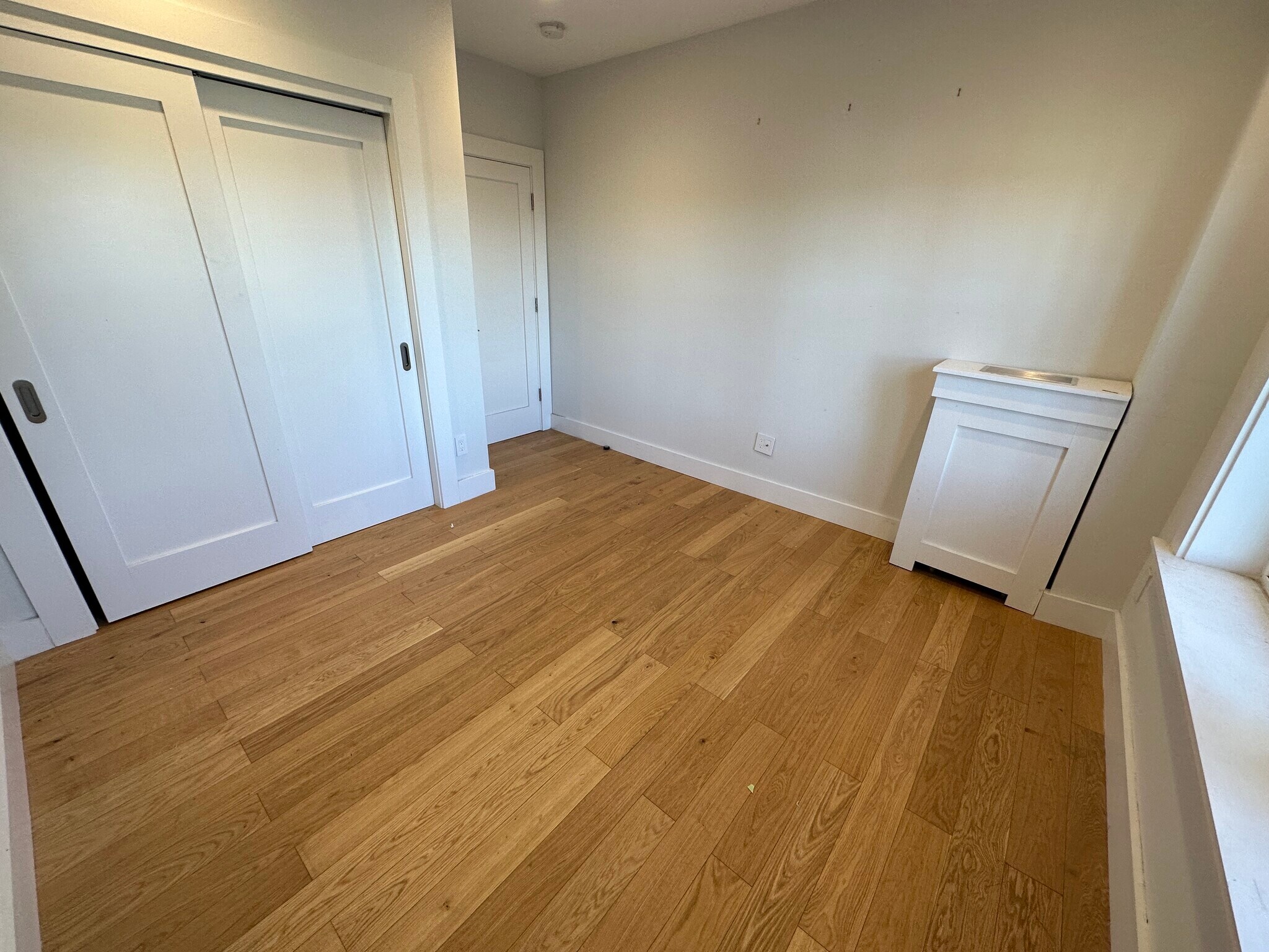 Building Photo - 36 Madison St