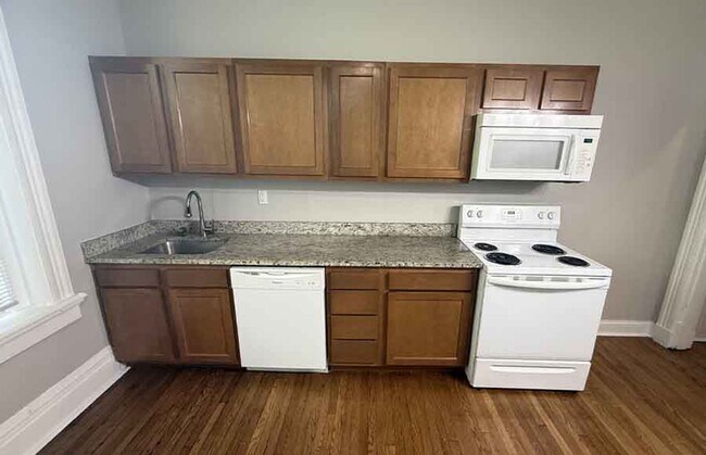 Building Photo - 2215 Ohio Ave