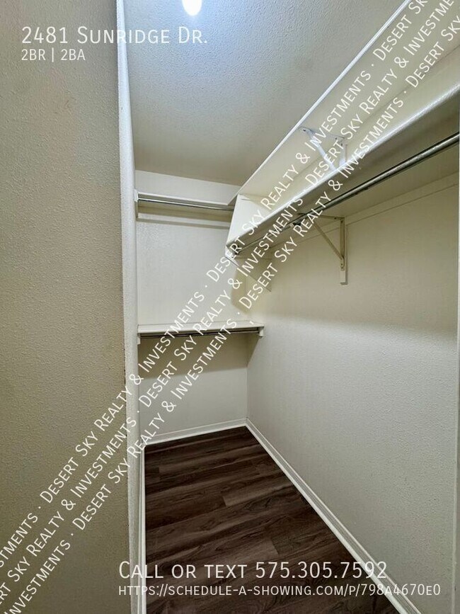 Building Photo - 2481 Sunridge Dr