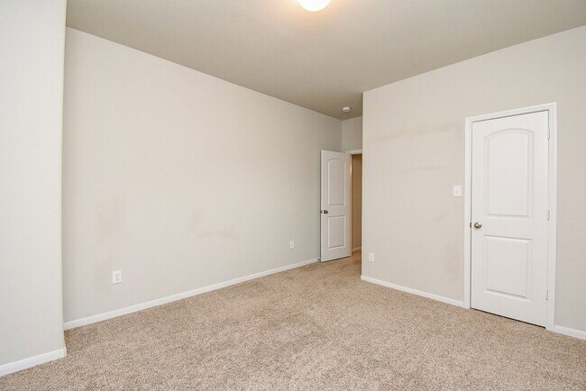 Building Photo - 4442 Buentello Dr