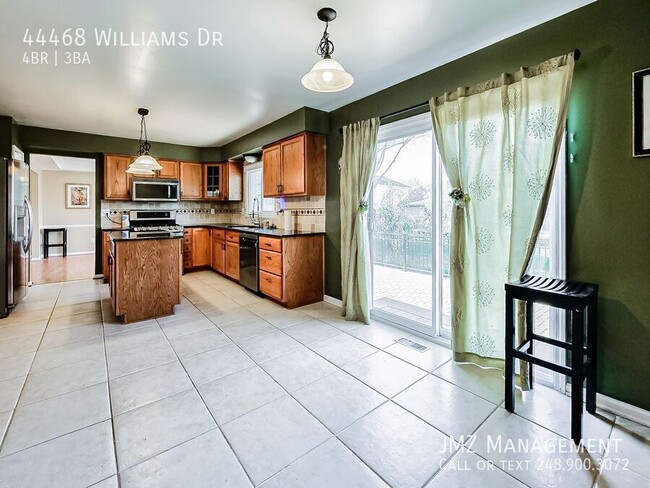 Building Photo - 44468 Williams Dr