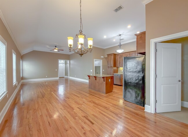 Building Photo - 1946 Sagebrook Dr