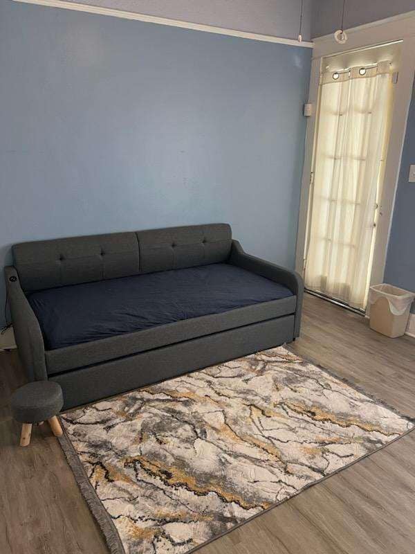 Building Photo - Studio for rent with Pool!